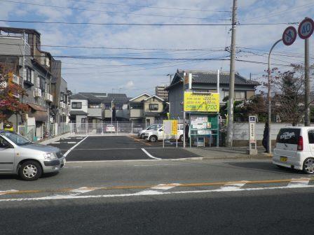 中長尾町駐車場