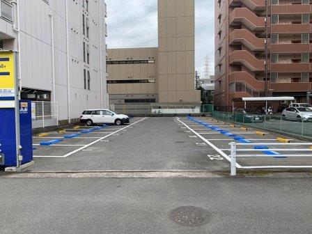 交野駅前駐車場