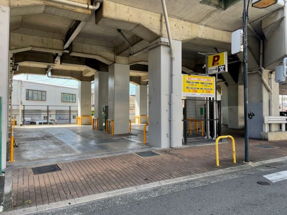 萱島駅前駐車場