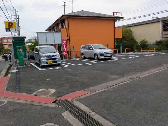 河内磐船駅前駐車場