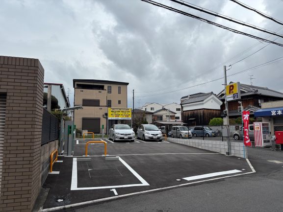 守口寺方本通駐車場