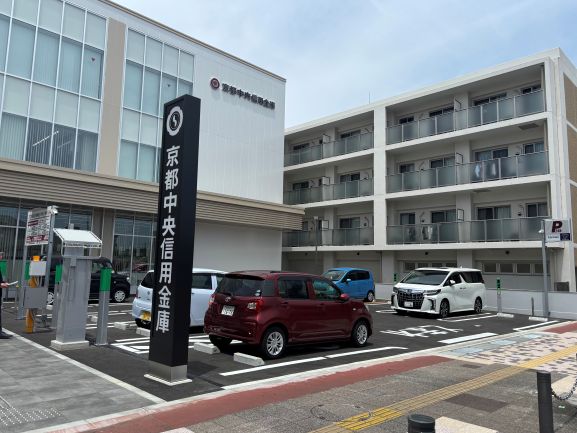 京都中央信金田辺駅前駐車場