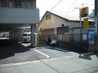 武蔵新城駅前駐車場