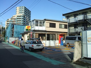 鳩ヶ谷駅前駐車場