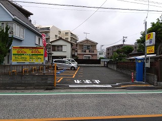 岸谷1丁目駐車場