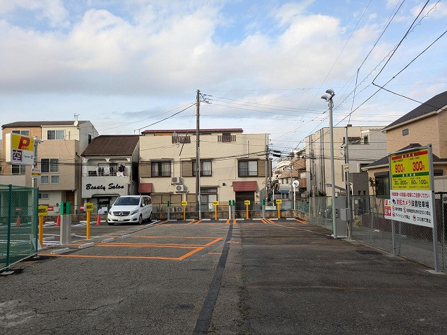 池袋本町4丁目駐車場