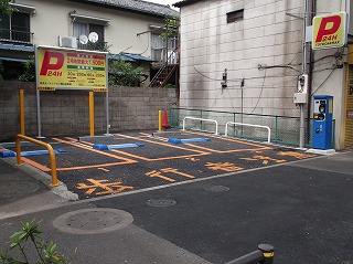 八幡山駐車場